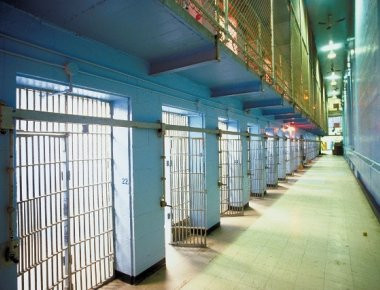 Ποινή 12 ετών στο ψυχιατρείο του Κορυδαλλού για τον 30χρονο μητροκτόνο του Ξυλοκάστρου